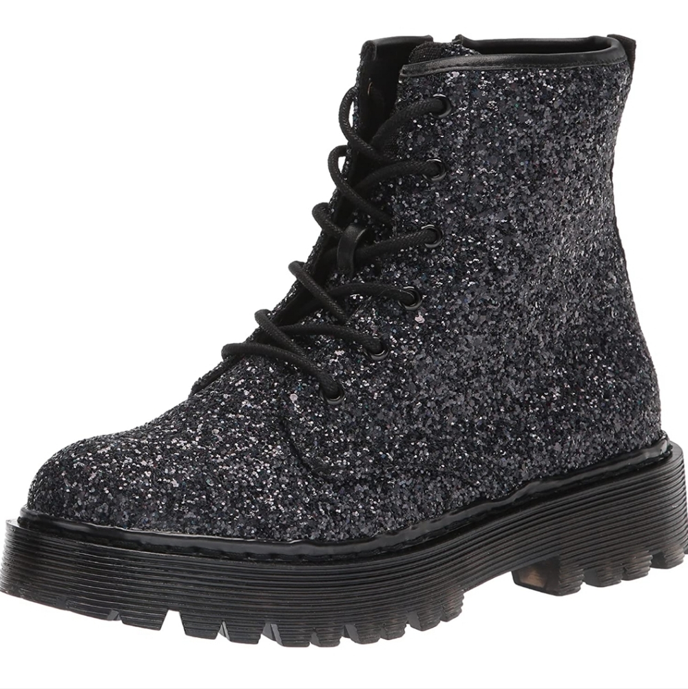 *SOLD* Steve Madden Black Chunky Glitter Boots Size 6 NWT